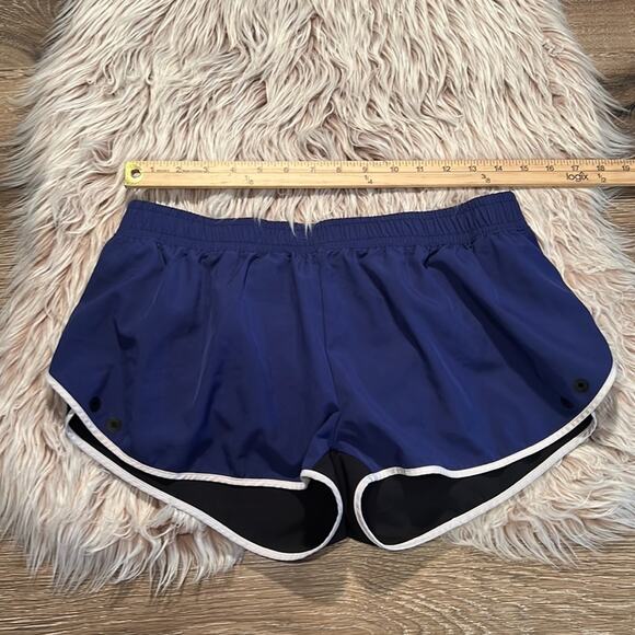 Fabletics Women's Running Short With Lining - Picture 5 of 5